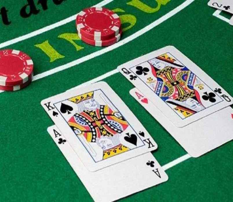 Để ý cách chơi Mot88 Poker theo hình thức so sánh nhé!